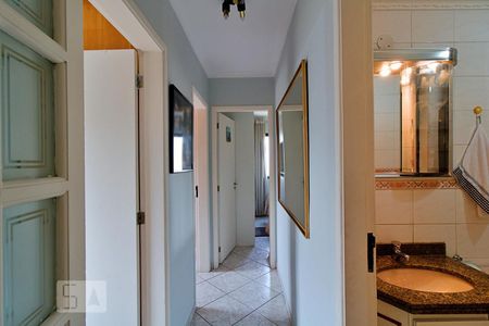 Corredor de apartamento à venda com 3 quartos, 74m² em Vila Andrade, São Paulo