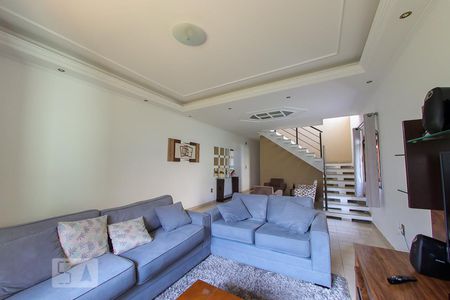 Sala de casa à venda com 4 quartos, 384m² em Vila Paulista, Guarulhos