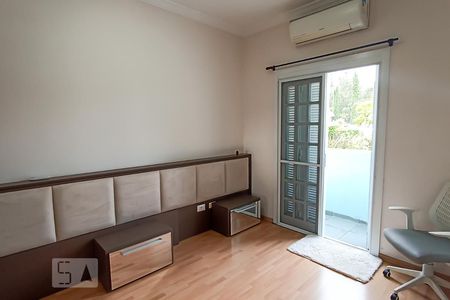 Casa de condomínio à venda com 322m², 4 quartos e 4 vagas Casa de condomínio à venda com 322m², 4 quartos e 4 vagasSuíte