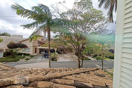 Casa de condomínio à venda com 322m², 4 quartos e 4 vagas Casa de condomínio à venda com 322m², 4 quartos e 4 vagasVista do quarto 2