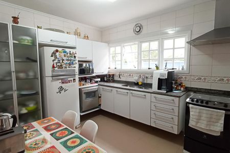 Casa de condomínio à venda com 322m², 4 quartos e 4 vagas Casa de condomínio à venda com 322m², 4 quartos e 4 vagasCozinha