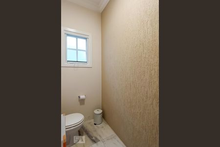 Casa de condomínio à venda com 322m², 4 quartos e 4 vagas Casa de condomínio à venda com 322m², 4 quartos e 4 vagasLavabo