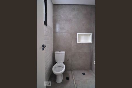 Banheiro da Suíte de apartamento para alugar com 2 quartos, 58m² em Vila Alpina, Santo André