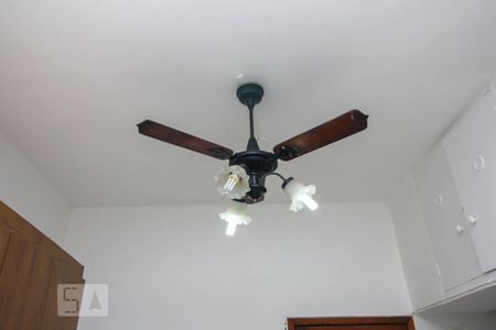 Ventilador de Teto de kitnet/studio para alugar com 1 quarto, 24m² em Laranjeiras, Rio de Janeiro