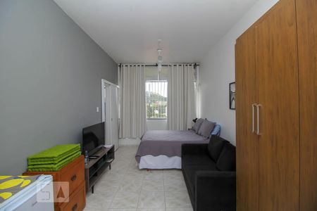 Quarto de kitnet/studio para alugar com 1 quarto, 24m² em Laranjeiras, Rio de Janeiro