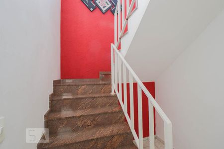 Escada de casa à venda com 3 quartos, 186m² em Ponte Grande, Guarulhos