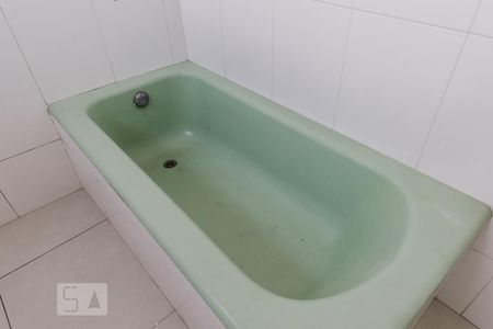 Casa para alugar com 168m², 4 quartos e 1 vaga Casa para alugar com 168m², 4 quartos e 1 vagaBanheiro 2 Banheira