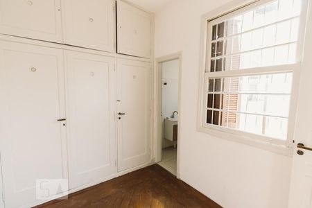 Casa para alugar com 168m², 4 quartos e 1 vaga Casa para alugar com 168m², 4 quartos e 1 vagaSuíte 1