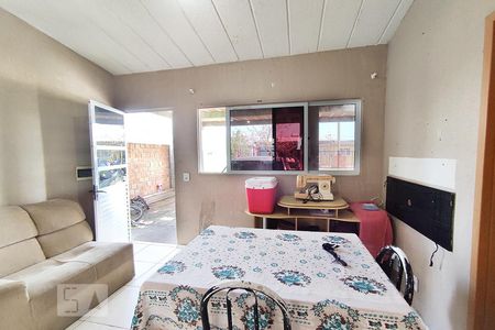 Sala de casa à venda com 3 quartos, 120m² em Niterói, Canoas