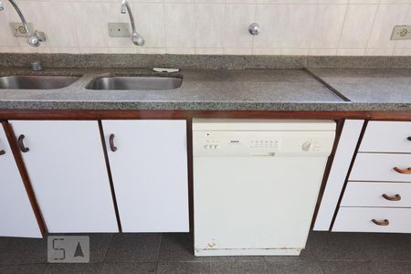 Apartamento para alugar com 148m², 4 quartos e 2 vagas Apartamento para alugar com 148m², 4 quartos e 2 vagasCozinha