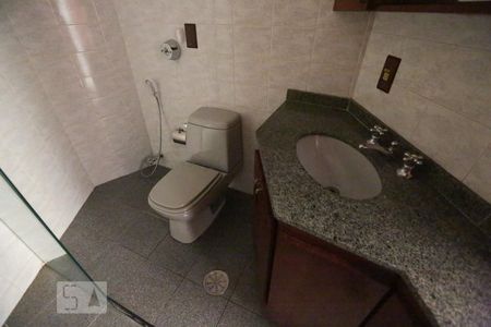 Apartamento para alugar com 148m², 4 quartos e 2 vagas Apartamento para alugar com 148m², 4 quartos e 2 vagasBanheiro