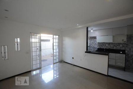 
Sala
 de casa para alugar com 2 quartos, 105m² em Cordovil, Rio de Janeiro