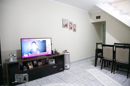 Sala de casa para alugar com 4 quartos, 107m² em Vila Regina ( Zona Leste), São Paulo