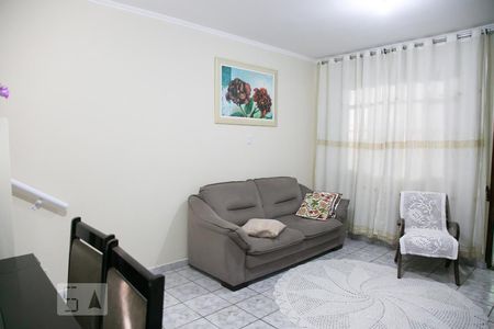 Sala de casa para alugar com 4 quartos, 107m² em Vila Regina ( Zona Leste), São Paulo