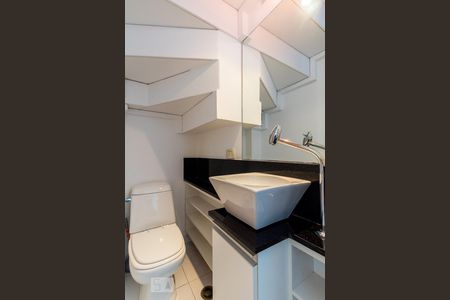 Lavabo de apartamento para alugar com 1 quarto, 47m² em Indianópolis, São Paulo