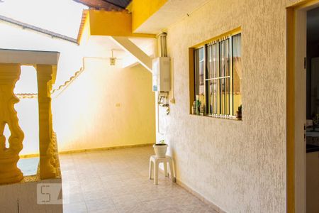 Casa à venda com 271m², 3 quartos e 3 vagas Casa à venda com 271m², 3 quartos e 3 vagasÁrea de Serviço da Edícula