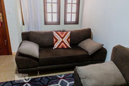 Sofá de casa à venda com 3 quartos, 271m² em Parque Erasmo Assunção, Santo André