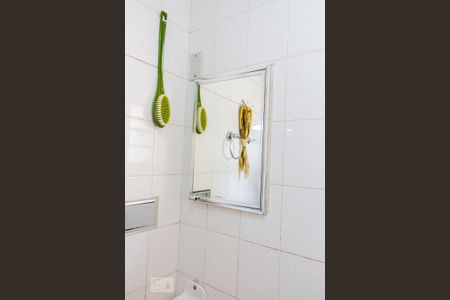 Casa à venda com 271m², 3 quartos e 3 vagas Casa à venda com 271m², 3 quartos e 3 vagasEspelho