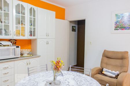 Casa à venda com 271m², 3 quartos e 3 vagas Casa à venda com 271m², 3 quartos e 3 vagasCozinha da Edícula