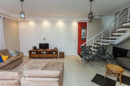 Sala de casa à venda com 4 quartos, 300m² em Jardim Piqueroby, São Paulo