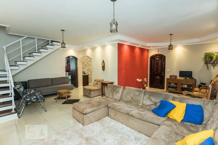 Sala de casa à venda com 4 quartos, 300m² em Jardim Piqueroby, São Paulo