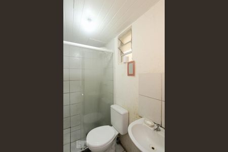 BANHEIRO de apartamento à venda com 2 quartos, 38m² em Rubem Berta, Porto Alegre