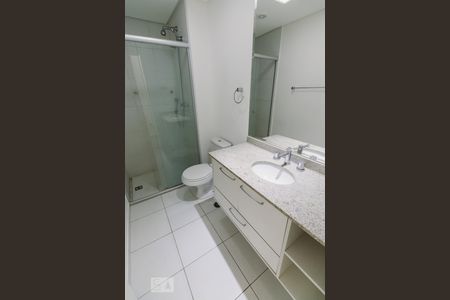 Banheiro de apartamento para alugar com 1 quarto, 51m² em Barra Funda, São Paulo