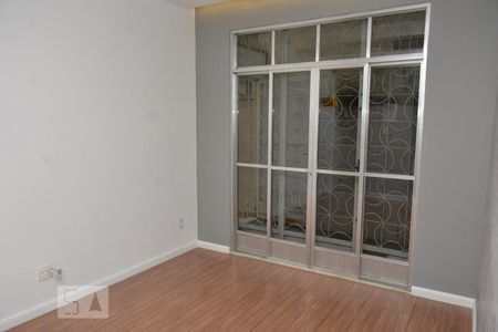 Sala  de apartamento à venda com 1 quarto, 40m² em Praia da Bandeira, Rio de Janeiro