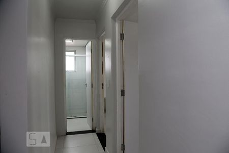 Corredor de apartamento para alugar com 2 quartos, 51m² em Vila Pirajussara, São Paulo