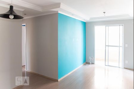 Sala de apartamento para alugar com 3 quartos, 64m² em Vila Marieta, São Paulo