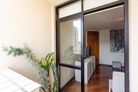 varanda de apartamento para alugar com 1 quarto, 40m² em Indianópolis, São Paulo