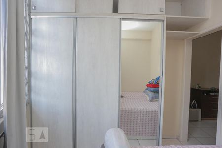 Quarto de apartamento à venda com 1 quarto, 40m² em Estácio, Rio de Janeiro