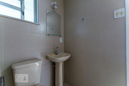 Banheiro de apartamento à venda com 1 quarto, 56m² em Centro, Niterói