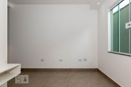 Sala de casa de condomínio para alugar com 2 quartos, 70m² em Vila Lucia, São Paulo