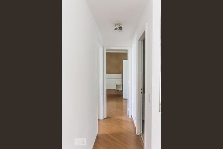 Corredor de apartamento à venda com 2 quartos, 65m² em Butantã, São Paulo