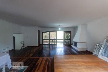 Sala de Estar Principal de casa à venda com 3 quartos, 400m² em Ipanema, Porto Alegre