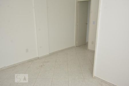 Sala de apartamento para alugar com 1 quarto, 34m² em Cocotá, Rio de Janeiro