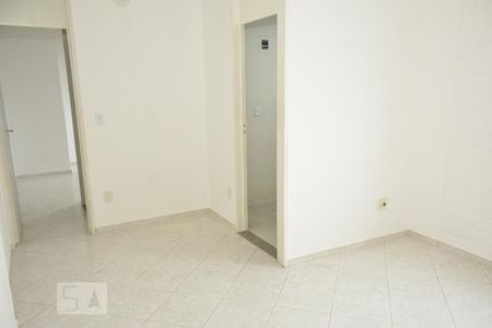 Sala de apartamento para alugar com 1 quarto, 34m² em Cocotá, Rio de Janeiro