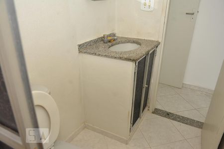 Banheiro de apartamento para alugar com 1 quarto, 34m² em Cocotá, Rio de Janeiro