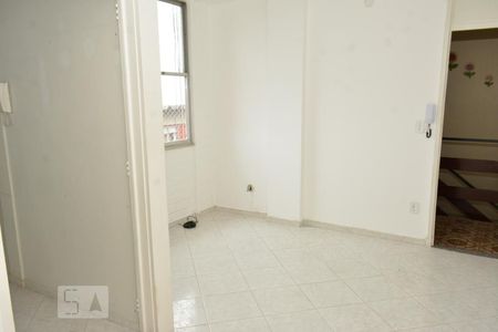 Sala de apartamento para alugar com 1 quarto, 34m² em Cocotá, Rio de Janeiro