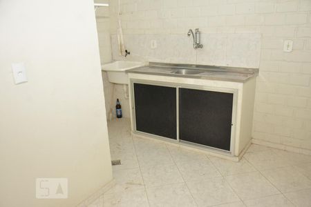 Cozinha de apartamento para alugar com 1 quarto, 34m² em Cocotá, Rio de Janeiro