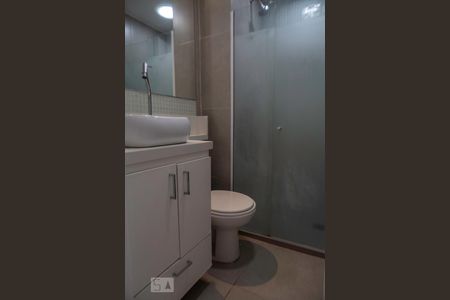 Banheiro de apartamento à venda com 3 quartos, 53m² em Vargem Pequena, Rio de Janeiro