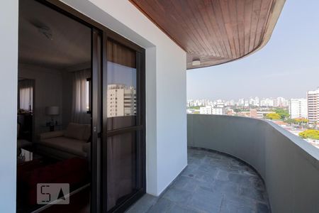 Apartamento à venda com 205m², 3 quartos e 3 vagasVaranda Sala