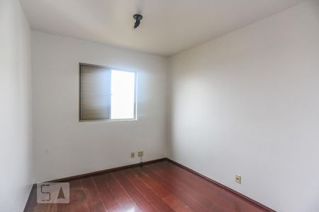 Quarto 1 de apartamento para alugar com 3 quartos, 54m² em Vila Butantã, São Paulo