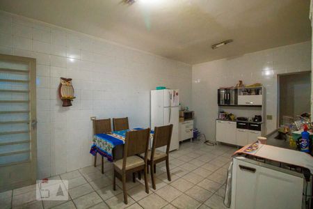 Cozinha  de casa à venda com 2 quartos, 140m² em Vila Santo Estefano, São Paulo