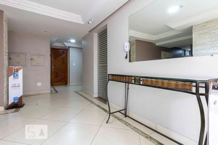 Apartamento à venda com 68m², 2 quartos e 1 vaga Apartamento à venda com 68m², 2 quartos e 1 vagaHall de Entrada