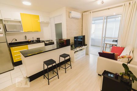 Sala de apartamento para alugar com 1 quarto, 51m² em Vila Anglo Brasileira, São Paulo