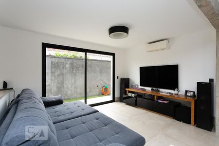Sala de casa à venda com 4 quartos, 496m² em Alto de Pinheiros, São Paulo