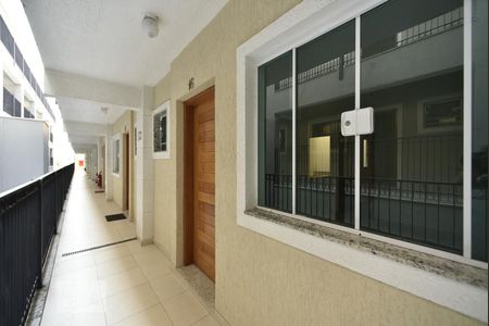 Corredor de entrada de apartamento para alugar com 1 quarto, 25m² em Vila Esperança, São Paulo