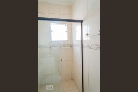 Casa de condomínio para alugar com 109m², 2 quartos e 3 vagas Casa de condomínio para alugar com 109m², 2 quartos e 3 vagasBanheiro da Suíte 2